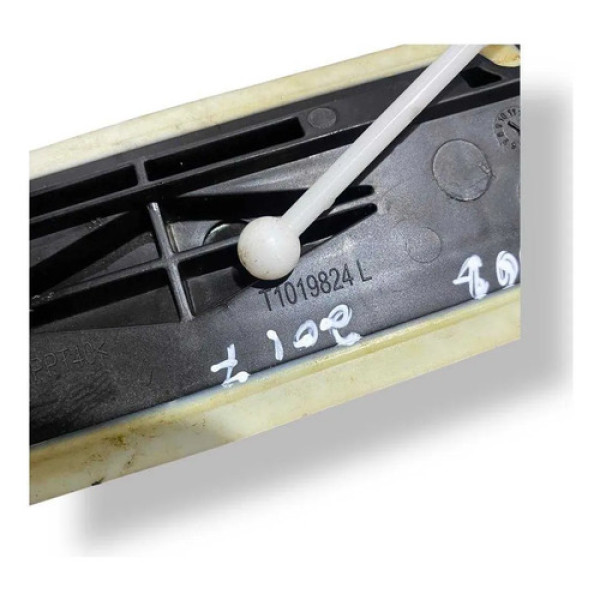 Aleta Caixa Ventilação Interna Peugeot 2008 2017 2018