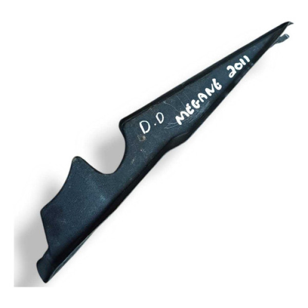 Acabemento Churrasqueira Direita Renault Megane 8200100591