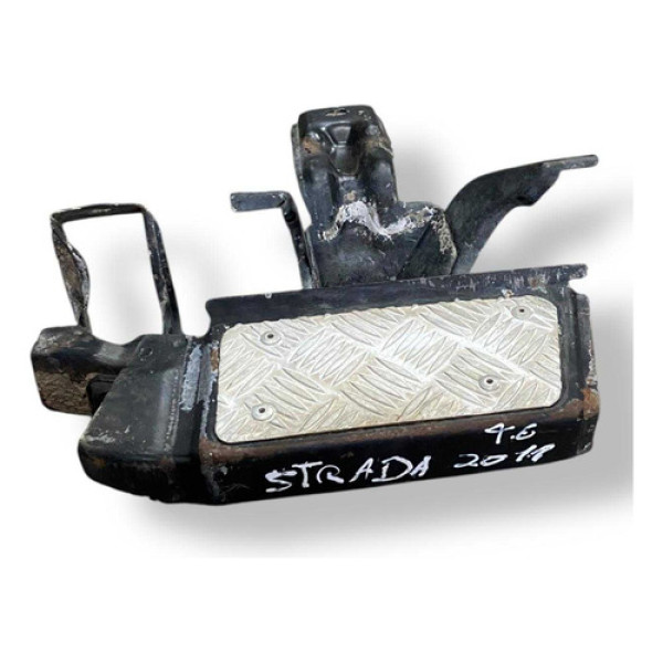 Estribo Apoio Pé Traseiro Esquerdo  Fiat Strada 2011 2012 Preto