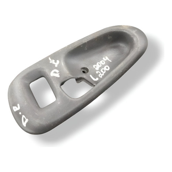 Moldura Maçaneta Dianteira Esquerda Mitsubishi L200 Mr144545 Amarelo Dianteira