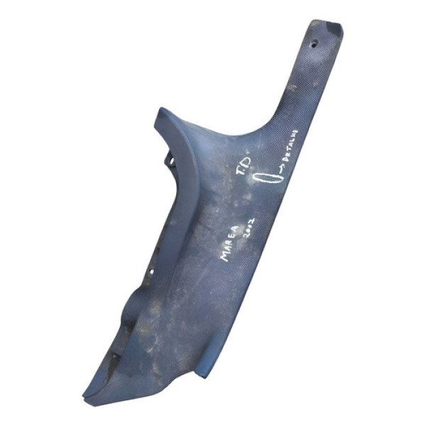 Soleira Traseira Direita Fiat Marea 2002 721166000 (detalhe) Preto