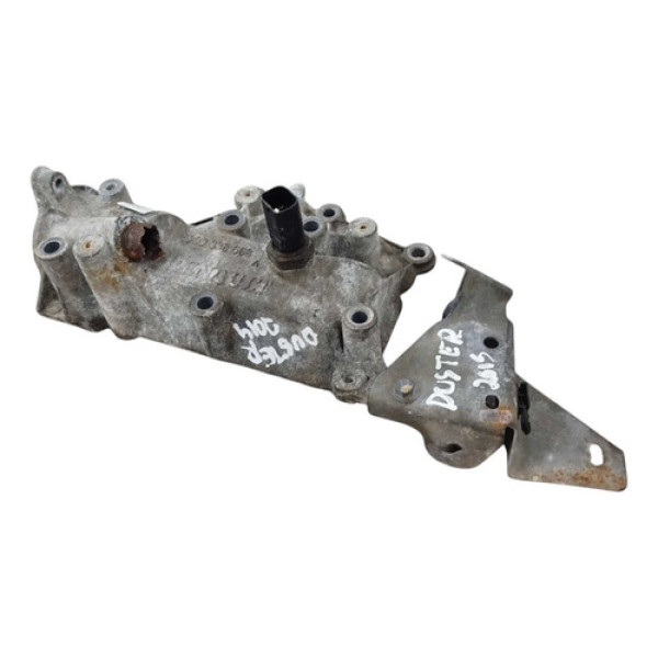 Carcaça Válvula Termostática Renault Duster 2014 8200338668