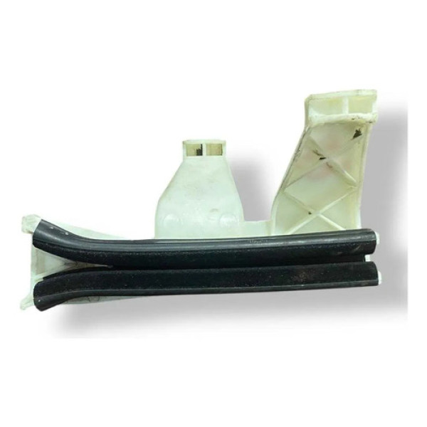 Guia Vidro Traseira Direita Citroën C3 2010 2011 96534105 Prateado