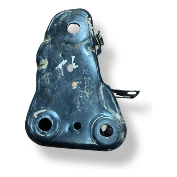 Suporte Eixo Traseiro Esquerdo Peugeot 2008 1.6 2017 Aut Preto