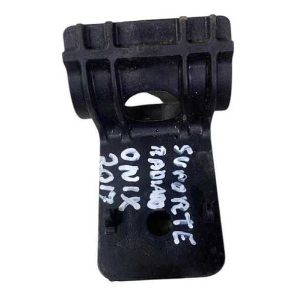 Suporte Radiador  Chevrolet Onix  2015 2016 2017 2018  