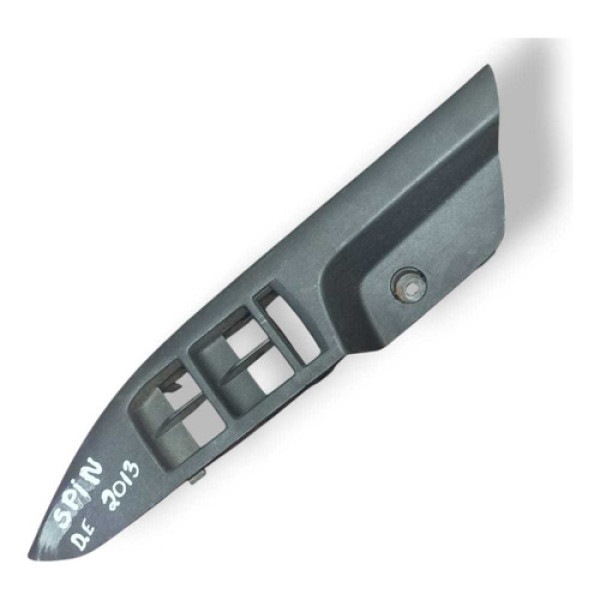 Moldura Comando Vidro Dianteiro Esquerdo Gm Spin 13 52018635