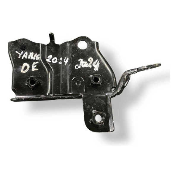 Suporte Paralama Dianteiro Esquerdo Toyota Yaris 2023 2024