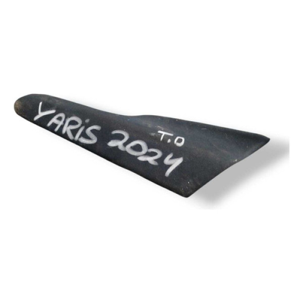 Moldura Botão Vidro Traseira Direita Toyota Yaris 742710d640