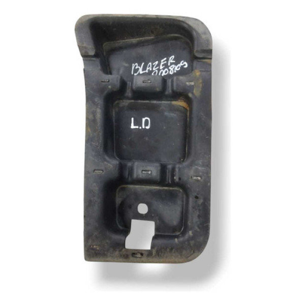 Guia Parachoque Dianteiro Direito S10 Blazer 2008 93286968