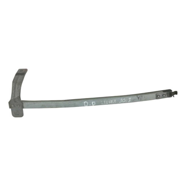 Guia Vidro Porta Dianteira Direita Nissan Livina 2012  Prateado