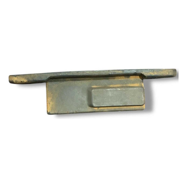 Acabamento Botão Abertura Porta Malas Yaris 2020/2024 15d356