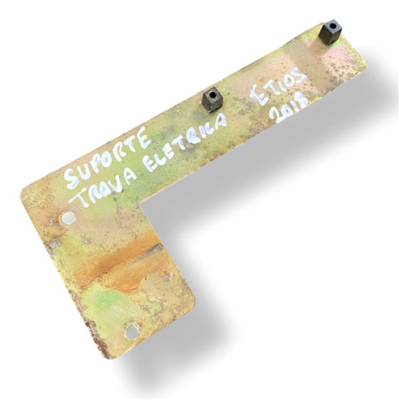 Suporte Atuador Trava Eletrica Toyota Etios 2015 A 2018