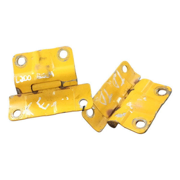 Par Dobradiças Tampa Traseira Mitsubishi L200 2003 2004 2005