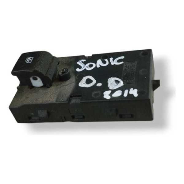 Botão Simples Vidro Dianteiro Direito Sonic 2014 95188248