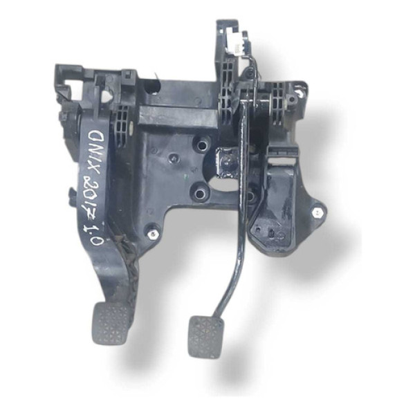 Pedaleira Freio E Embreagem Chevrolet Onix 2019 914643411
