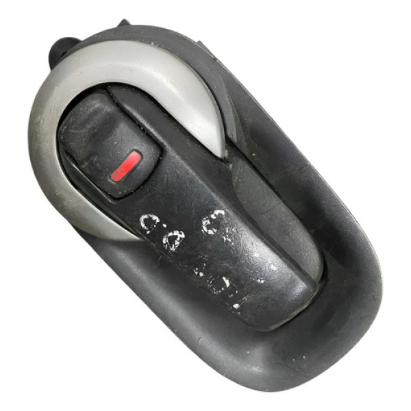 Maçaneta Interna Dianteira Esquerda Nissa Tiida 2010 Dianteira