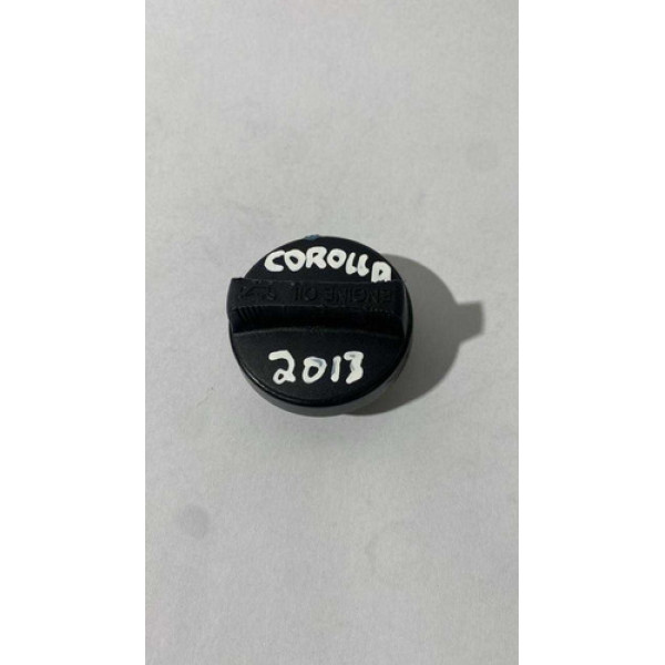 Tampa Oleo Motor Toyota Corolla 2013