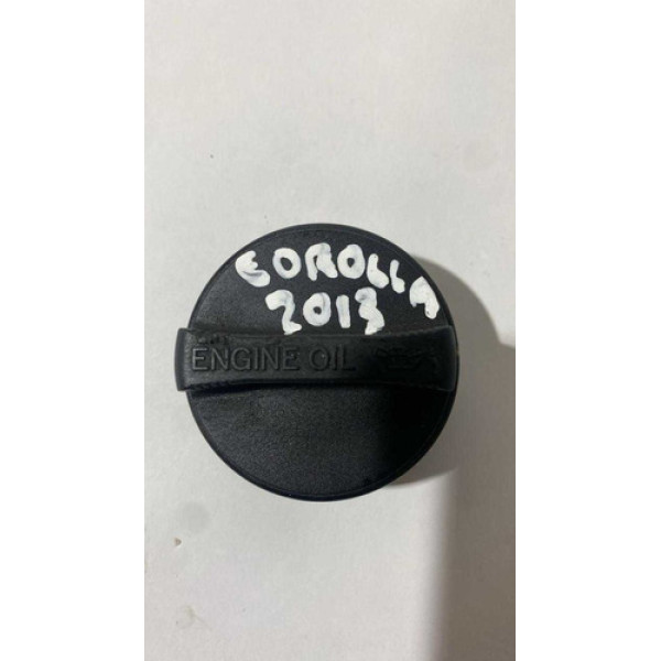 Tampa Óleo Motor Toyota Corolla 2013 