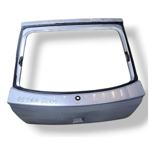 Tampa Traseira Sem Fechadura  Chevrolet Astra 2005 Detalhe
