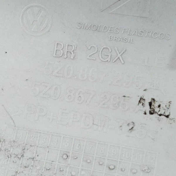 Suporte Tampão Bagagito Esquerdo  Fox 2007 5z0867295