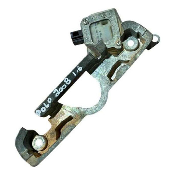 Suporte Maçaneta Tampa Traseira Vw Polo 1.6 03/13 6q6827601