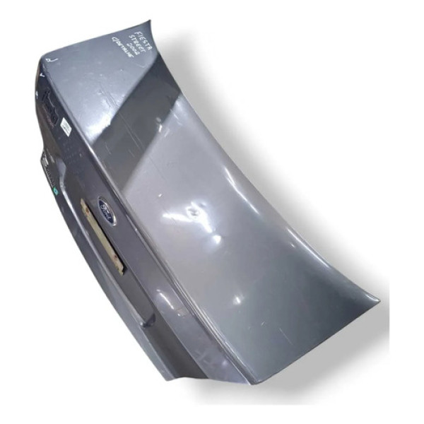 Tampa Traseira Porta Malas Ford Fiesta Street 2002 Detalhe Prateado
