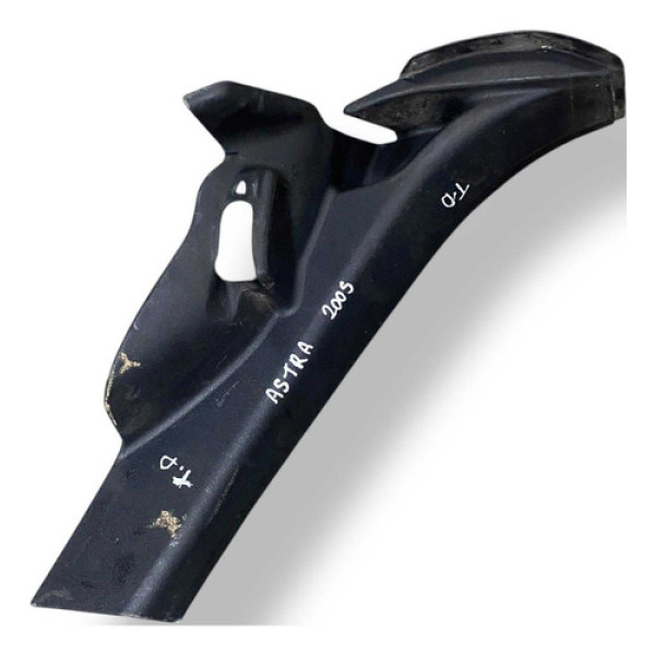 Acabamento Banco Traseiro Direito Astra Sedan 2005  90562232