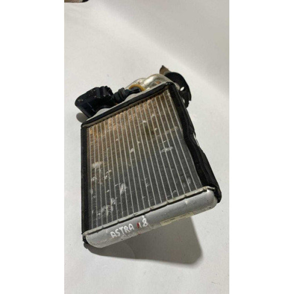 Caixa Radiador Ar Quente Gm Astra Gl 1.8 2000 52479237