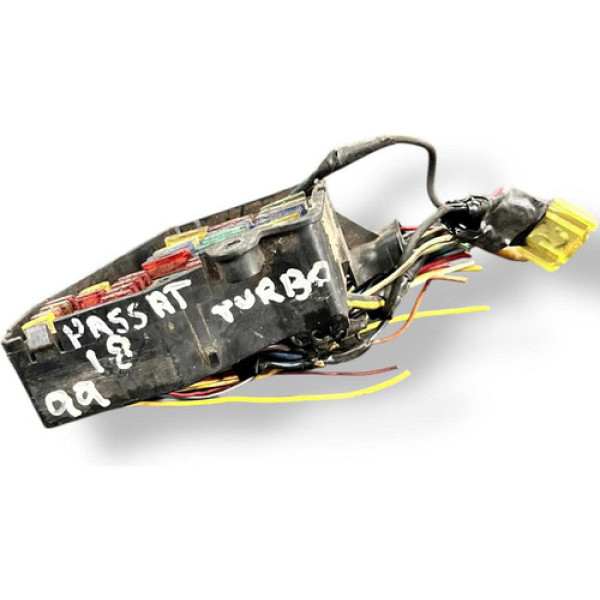 Caixa Fusiveis Volkswagen Passat 1999 2000 2001 8d1941824