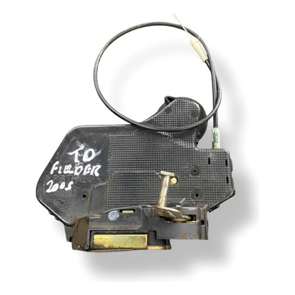 Fechadura Porta Traseira Direita Toyota Fielder 2005 2006