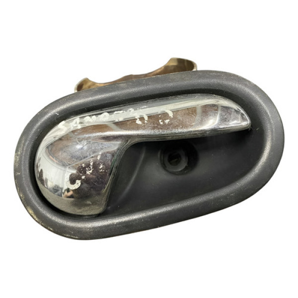 Maçaneta Interna Dianteira Direita Renault Sandero 2015  Dianteira