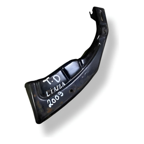 Guia Para-choque Traseiro Direito Fiat  Linea 1.9 2009/2010