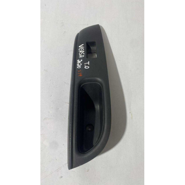 Moldura Botao Vidro Traseiro Direito Nissan Versa 1.6 2020