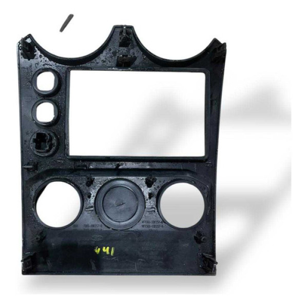 Moldura De Rádio Com Comando Ar Simples Ford Fiesta 2007