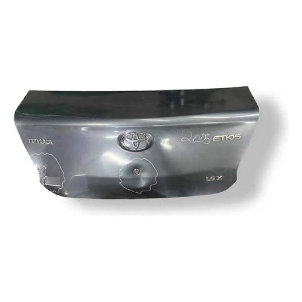 Tampa Traseira Porta Malas Toyota Etios 2015 A 2017 Detalhe Prateado