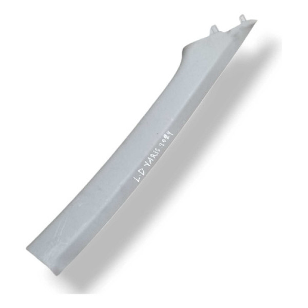 Acabamento Direito Parabrisa Yaris Sedan 1.5 2025 622110d790