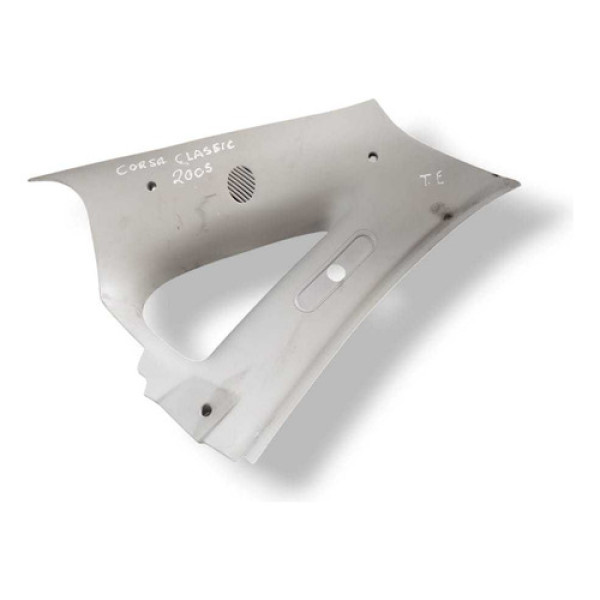 Acabamento Lateral Traseiro Esquerdo Gm Corsa 2005 93228683