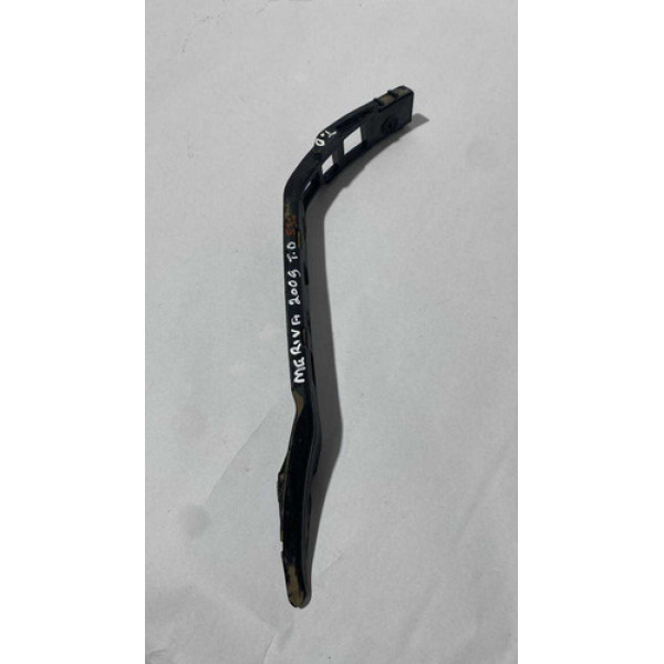 Guia Parachoque Traseiro Direito Gm  Meriva 09/10 93295368