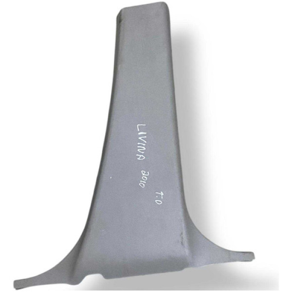 Acabamento Trasseira  Direito Nissan Livina 2010 76915az60a