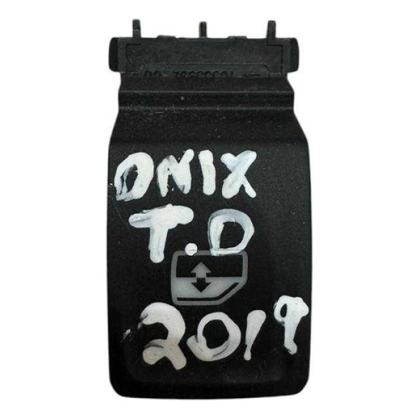 Botão Vidro Traseiro Direito Chevrolet Onix 2017/2018/2019