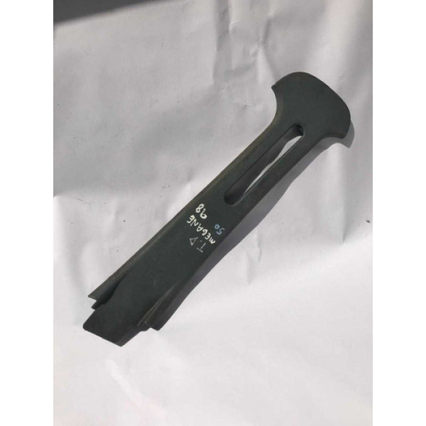 Acabamento Coluna Central Ld Direito Megane 1998 7700835132