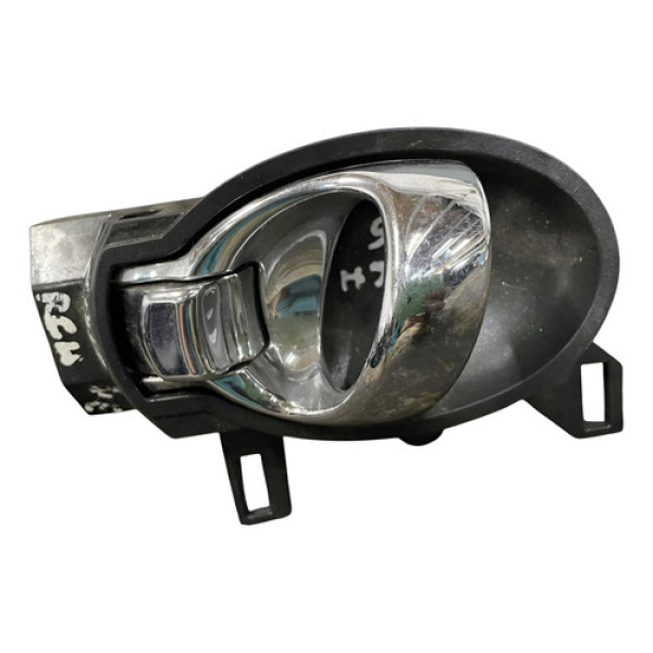 Maçaneta Interna Traseira Esquerda  Nissan March 2011/2012