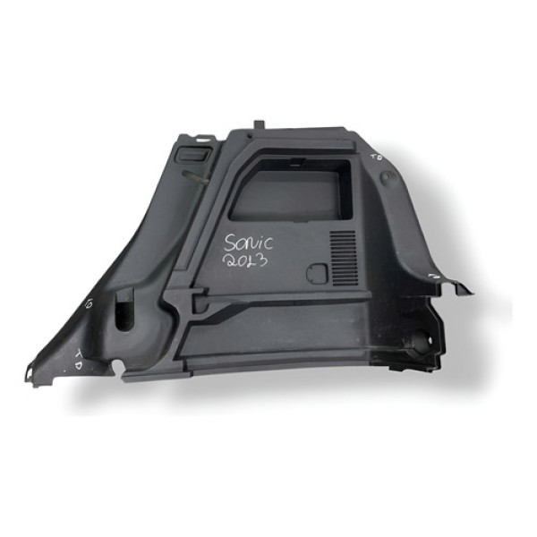 Acabamento Forro Esquerdo Porta Malas Sonic 2013 95465034