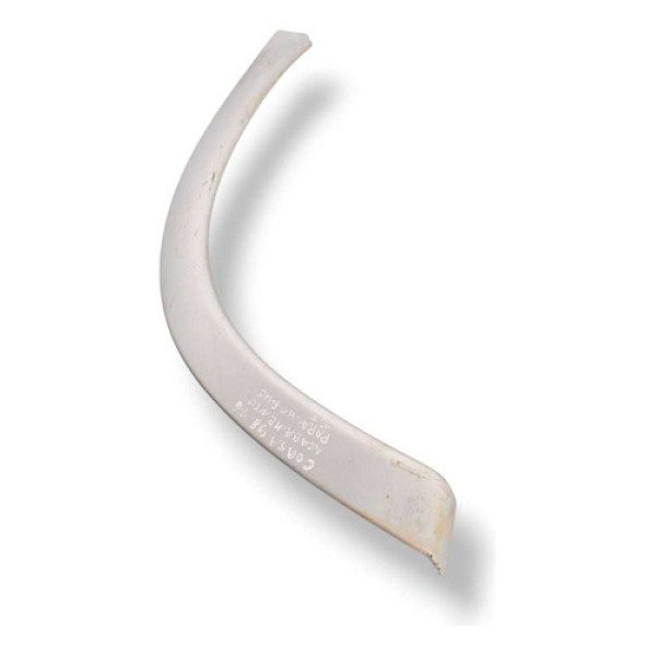 Moldura Paralama Traseiro Direito Gm Corsa 1998 90388701 Cinza