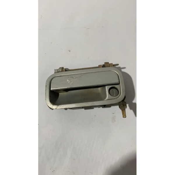 Maçaneta Externa Dianteira Esquerda Gm Corsa 2001 Dianteira