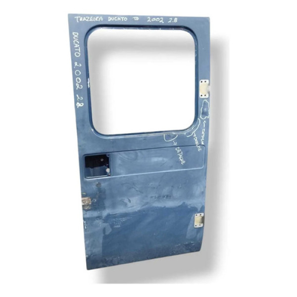 Tampa Traseira Lado Direito Fiat Ducato 2002 Com Detalhe Azul