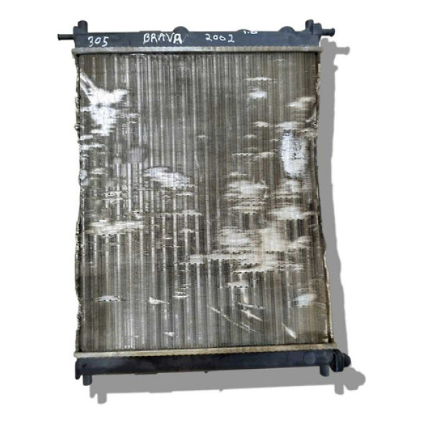 Radiadores De Água Fiat Brava 1.6 2000 Á 2004 Detalhe