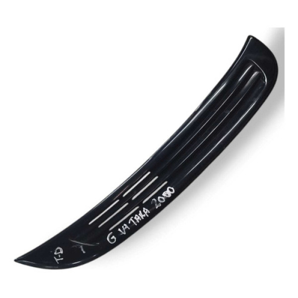 Acabamento Vidro Traseiro Direito Grand Vitara 2000