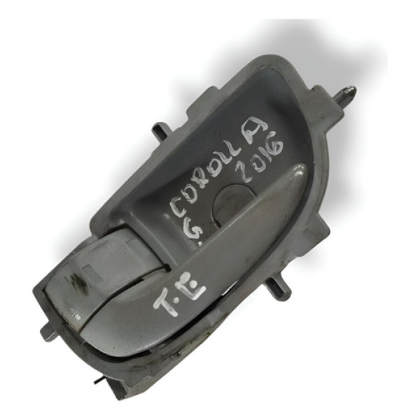 Maçaneta Interna Traseira Esquerda Toyota Corolla Gli 2016 Traseira