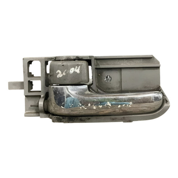 Maçaneta Interna Traseira Esquerda Toyota Hilux 2004 Traseira